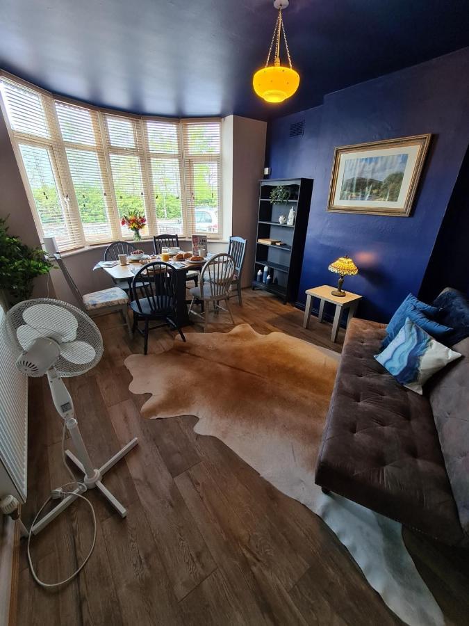 Rumer Hill House A Unique Boutique Styled Place To Stay In Cannock Close To A5 The Mcarthur Glen Outlet Great Wyrley Exterior photo